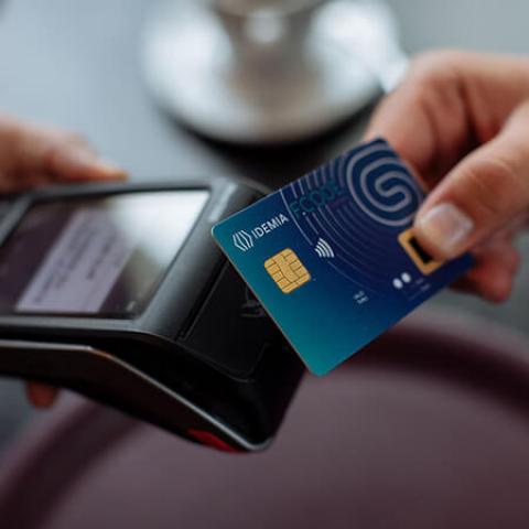 idemia Cartes de paiement biométriques Cartes de paiement biométriques